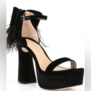 NWOT Antonio Melani Black Feather Janie Velvet Platform Dress Sandals Size 9.5
